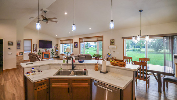 150 Great Room, Dining and Kitchen Areas (17)