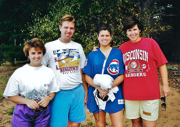 1998 (33)