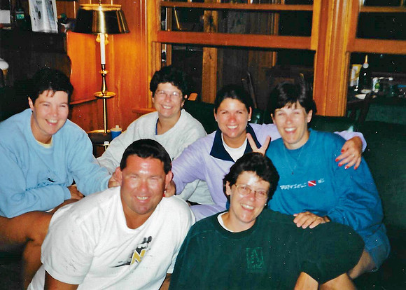 1999 (22)