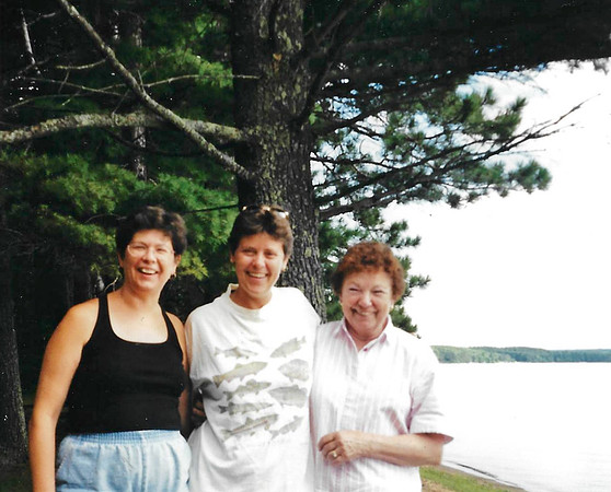 1999 (25)