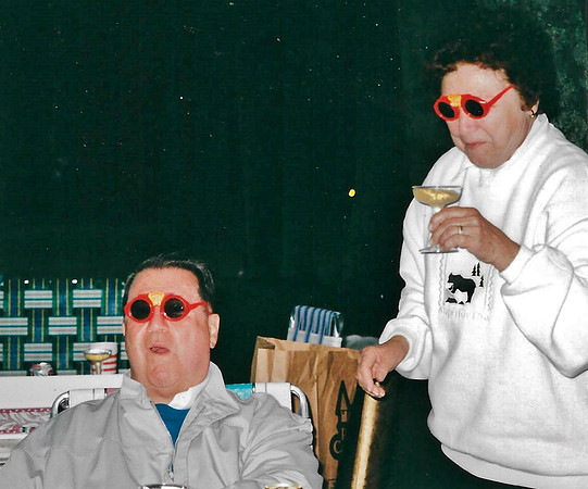 2000 (32)