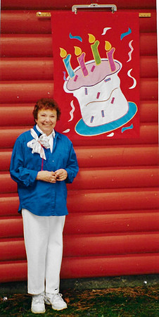 2004 (8)