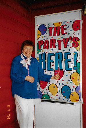 2004 (76)