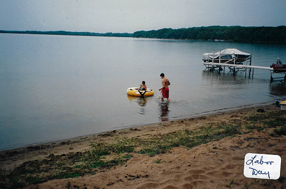 2005 (22)
