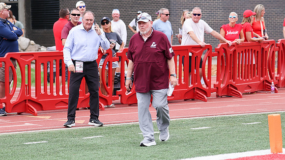 Coach Mike Anderson (2)