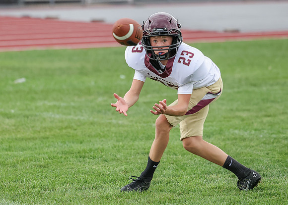 9-8-26 OMRO Foxes Grade School vs. Winneconne (127)