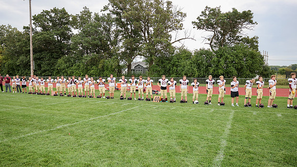 9-8-26 OMRO Foxes Grade School vs. Winneconne (275)