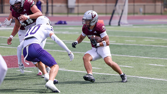9-12 - 26 EAGLES vs. Hardin-Simmons (1572)