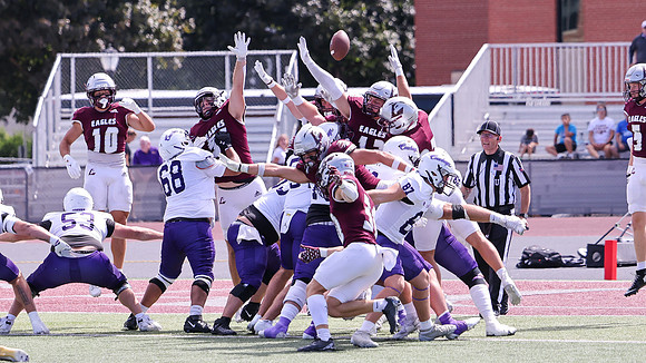 9-12 - 26 EAGLES vs. Hardin-Simmons (1705)