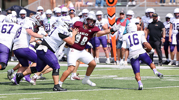 9-12 - 26 EAGLES vs. Hardin-Simmons (2318)