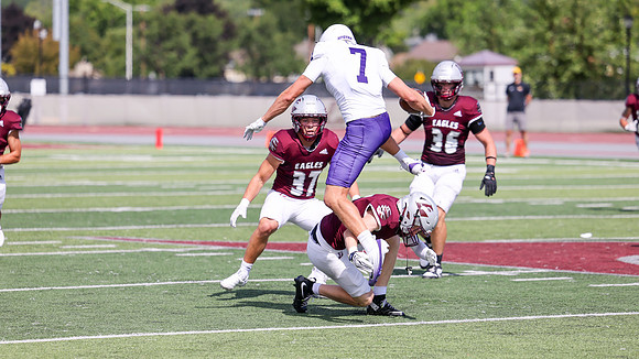 9-12 - 26 EAGLES vs. Hardin-Simmons (2432)