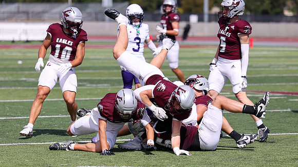 9-12 - 26 EAGLES vs. Hardin-Simmons (2468)
