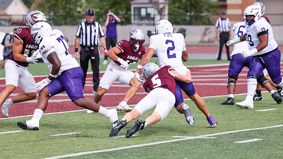 9-12 - 26 EAGLES vs. Hardin-Simmons (2829)