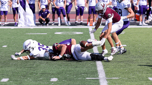 9-12 - 26 EAGLES vs. Hardin-Simmons (3042)