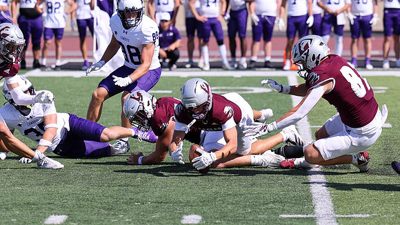 9-12 - 26 EAGLES vs. Hardin-Simmons (3049)