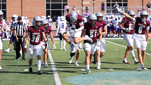 9-12 - 26 EAGLES vs. Hardin-Simmons (3083)