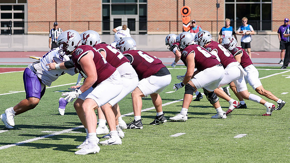9-12 - 26 EAGLES vs. Hardin-Simmons (3164)