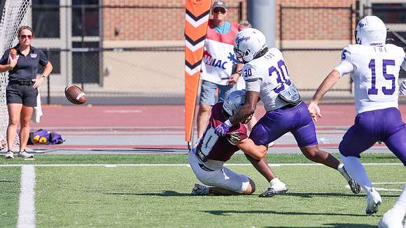 9-12 - 26 EAGLES vs. Hardin-Simmons (3402)