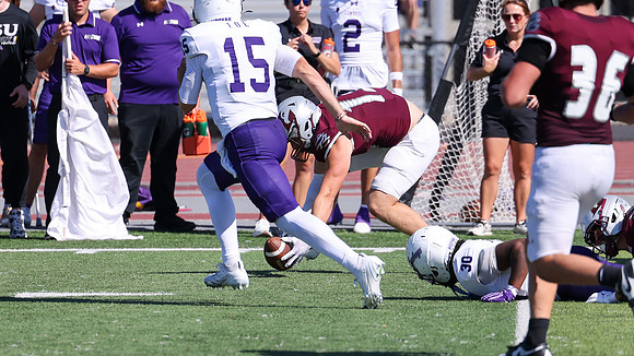 9-12 - 26 EAGLES vs. Hardin-Simmons (3412)