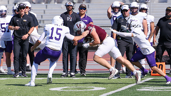 9-12 - 26 EAGLES vs. Hardin-Simmons (3423)