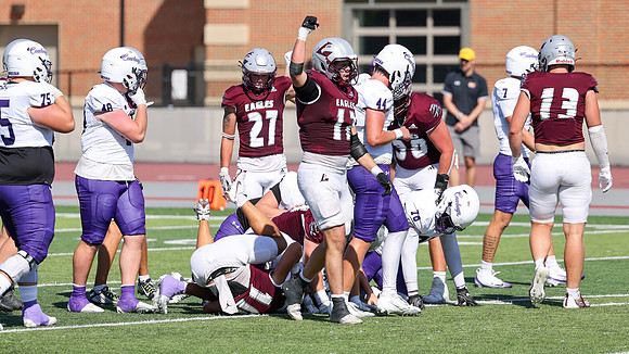 9-12 - 26 EAGLES vs. Hardin-Simmons (3757)