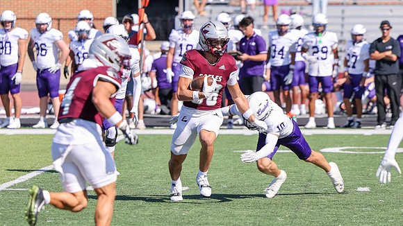 9-12 - 26 EAGLES vs. Hardin-Simmons (3885)