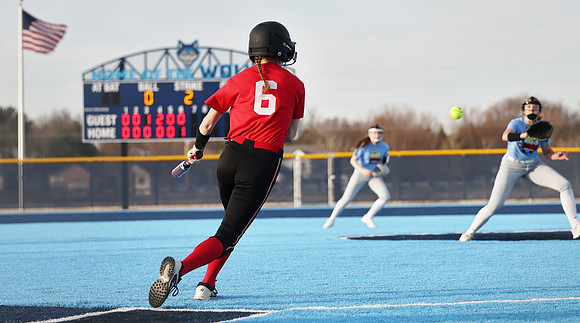 6 Carly Gross  (33)