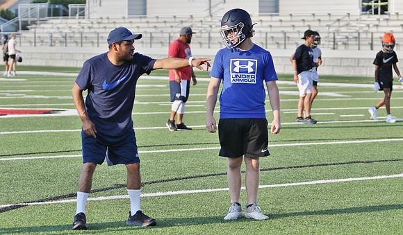 Coach CAL Carlos Loano (6)
