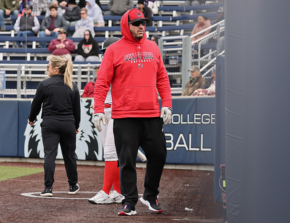 Coach Dan Morovitz (11)
