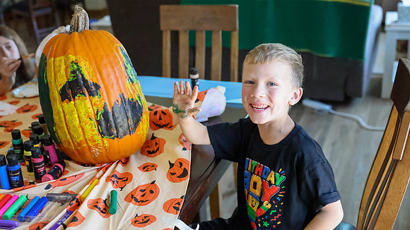 10-11-26 PUMPKI CARVING & Coloring (33)