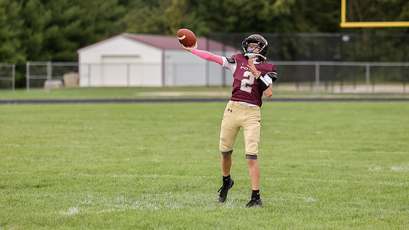 9-15-26 Omro Foxes vs. Mayville (1726)