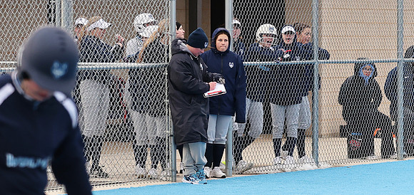 Coach Statictioner Sadie Brown  (4)