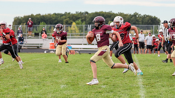 9-15-26 Omro Foxes vs. Mayville (2069)