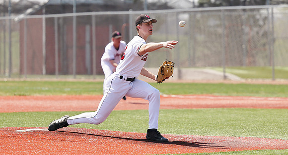 10 Evan Richmond  (17)