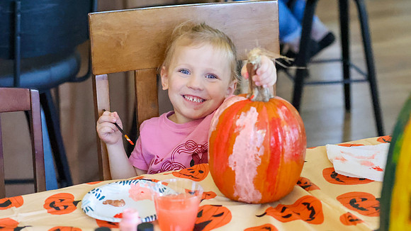 10-11-26 PUMPKI CARVING & Coloring (47)