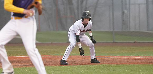 9 Max Glusick  (40)