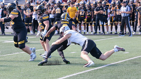 10-3-26 EAGLES vs. Oshkosh (1298)