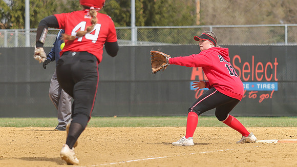 4-22-23 VARSITY vs. Wisconsin Rapids   (18)