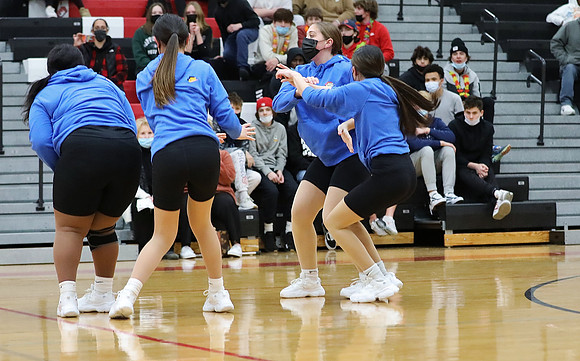 1-21-22 VARSITY Dance at Varsity Basketball Game  (37)