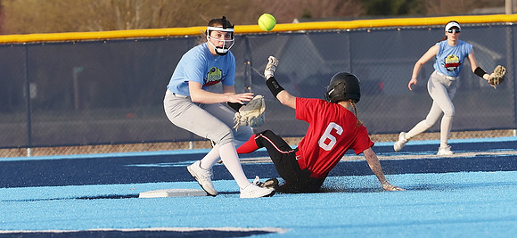 6 Carly Gross  (37)