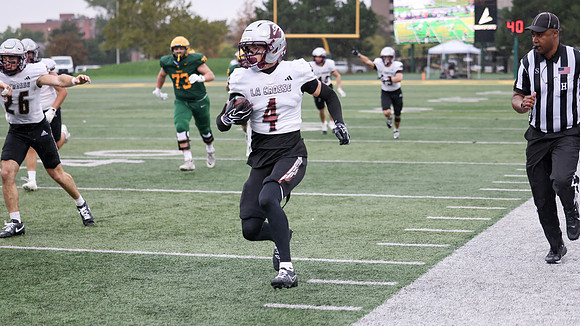 4 Jake Bova (21)