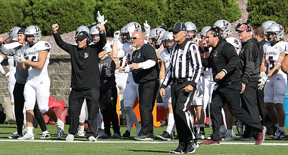 Coach Jon Larson  (4)