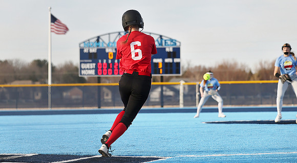 6 Carly Gross  (31)