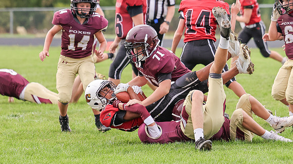 9-15-26 Omro Foxes vs. Mayville (1384)