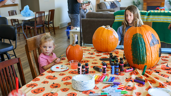 10-11-26 PUMPKI CARVING & Coloring (2)