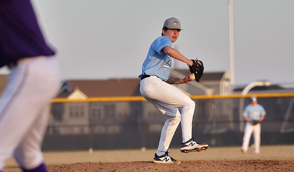 21 Jacob Holland  (24)