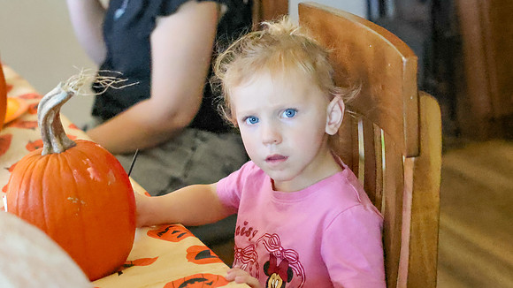 10-11-26 PUMPKI CARVING & Coloring (22)