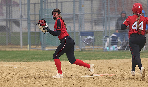 4-22-23 VARSITY vs. Wisconsin Rapids   (209)