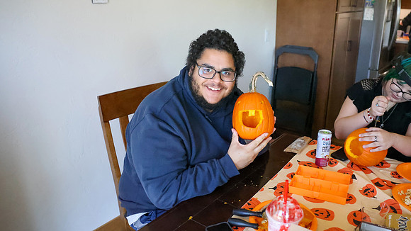10-11-26 PUMPKI CARVING & Coloring (44)