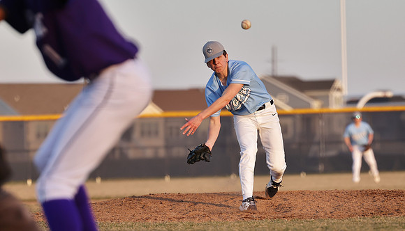21 Jacob Holland  (31)